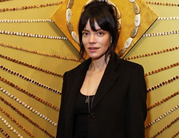 A naked star in the White House pool