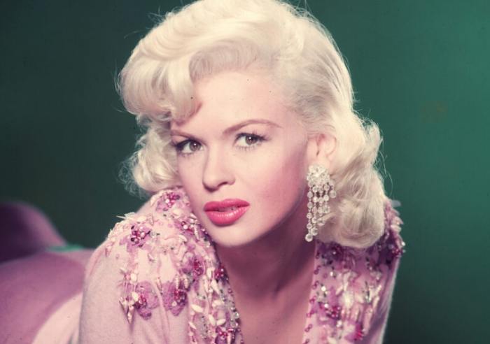 A naked star in the White House pool